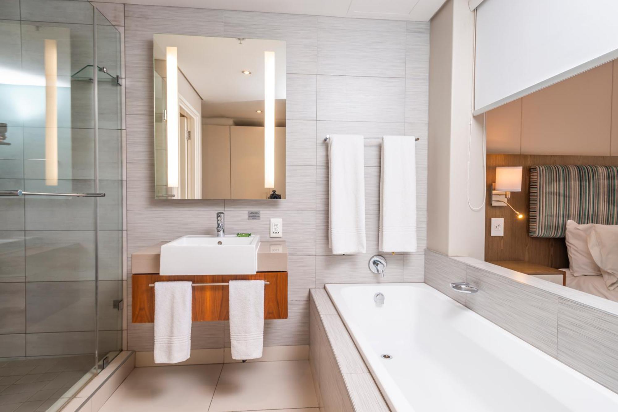 Luxury Room,1213003789:JPEG